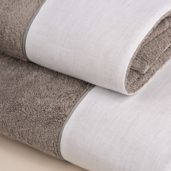 Coppia asciugamani spugna grigia e bordo lino bianco