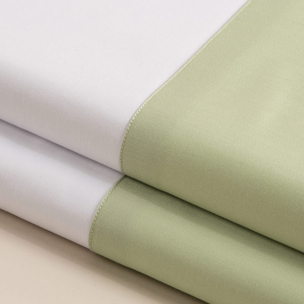 Parure lenzuola cotone pelleovo bordo raso di cotone verde salvia