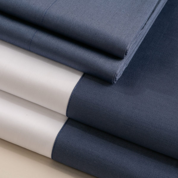 Parure lenzuola cotone percalle con bordo raso di cotone blu